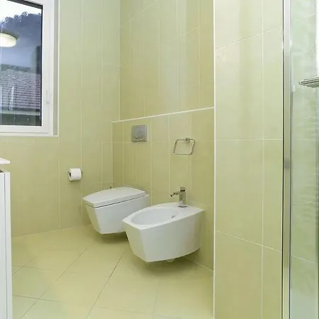 Apartment 2 Bedroom Golfo Gabella Maccagno
